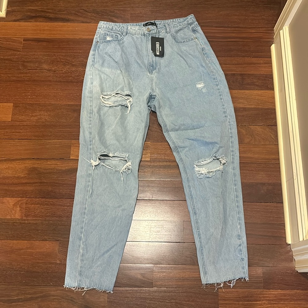 Brand New Missguided Ripped Light Wash Mom Jeans (W’s 12)